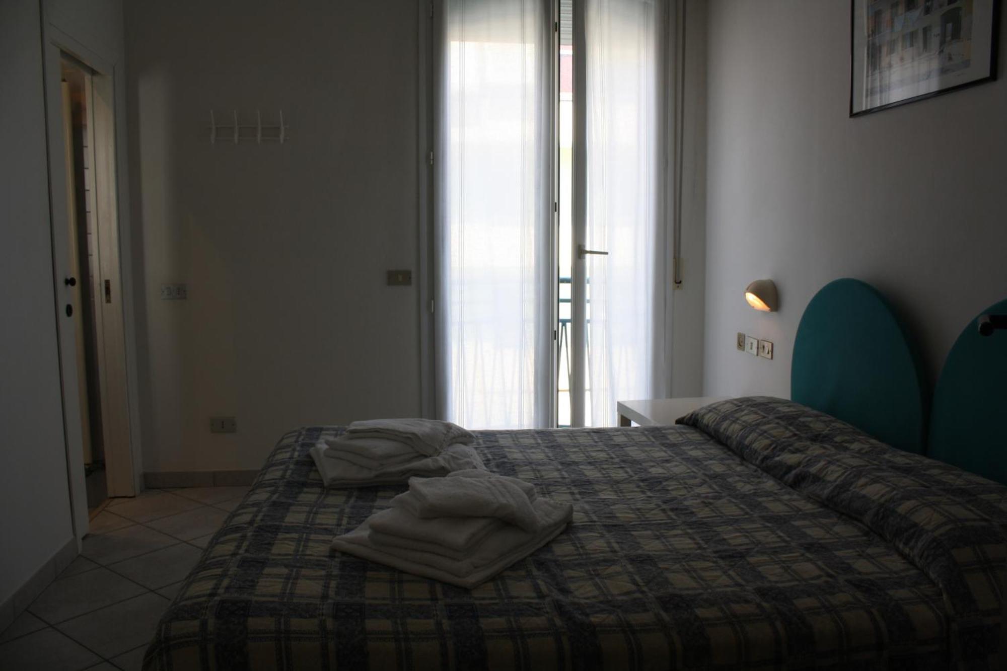 Residence Le Vele Cattolica Rum bild